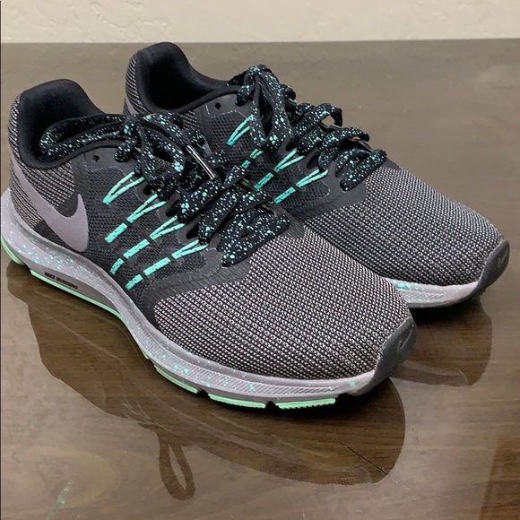 Nike gray/black Fitsole, size 7. Hardly worn 🖤 - Picture 2 of 5